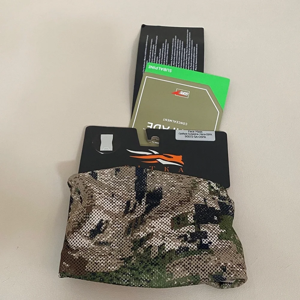 New with tag Sitka Gore Optifade camo style face mask OS